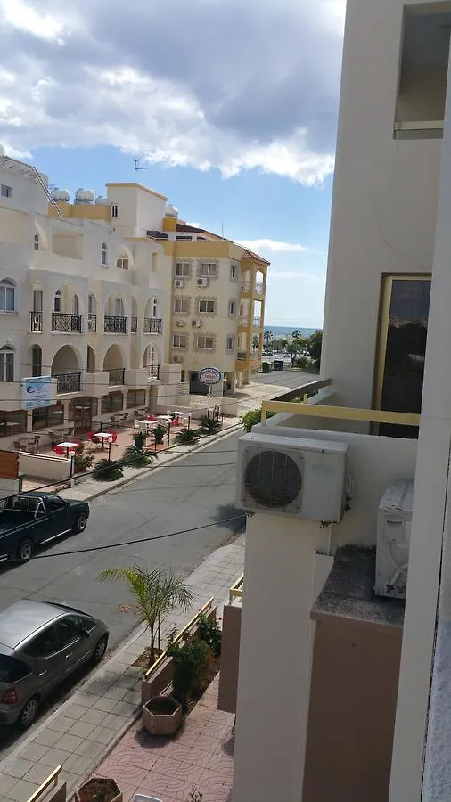 Nondas Hill Apts Aparthotel Larnaca